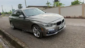 BMW 330i 2017 Gold