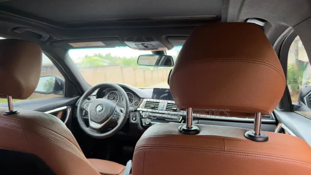 BMW 330i 2017 Gold