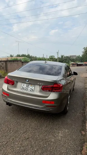 BMW 330i 2017 Gold