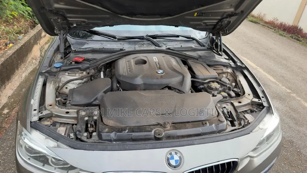 BMW 330i 2017 Gold