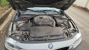 BMW 330i 2017 Gold