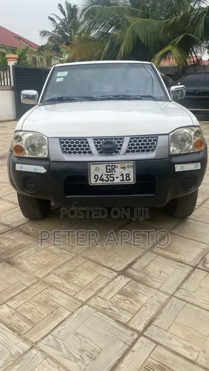 Nissan Hardbody 2018 White