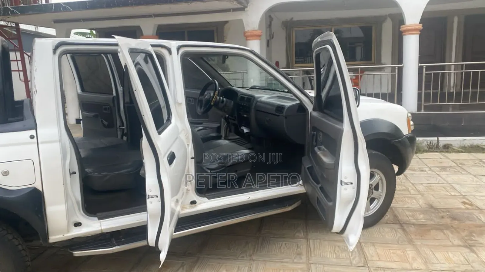 Nissan Hardbody 2018 White