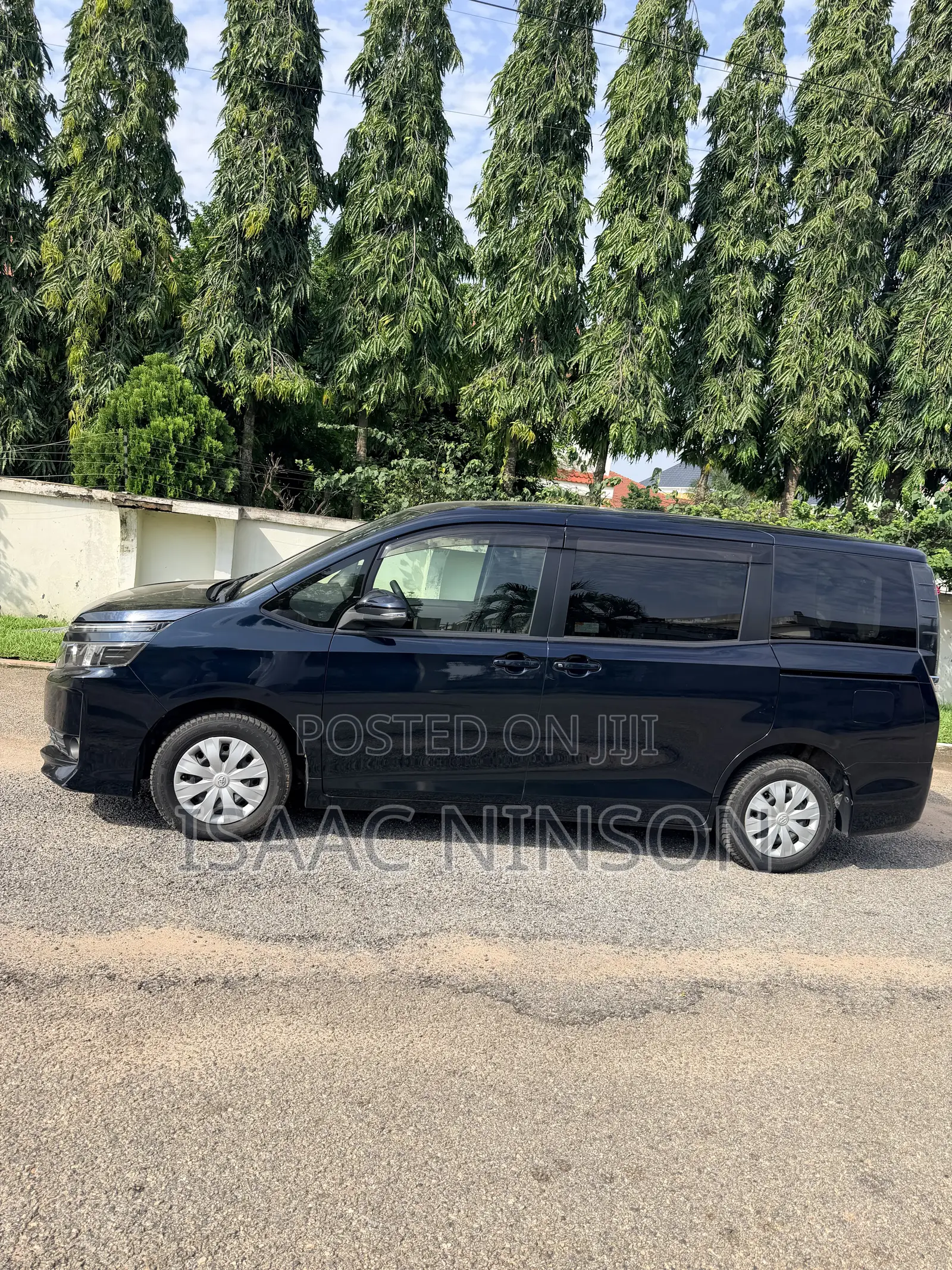 Toyota Voxy 2015 Black