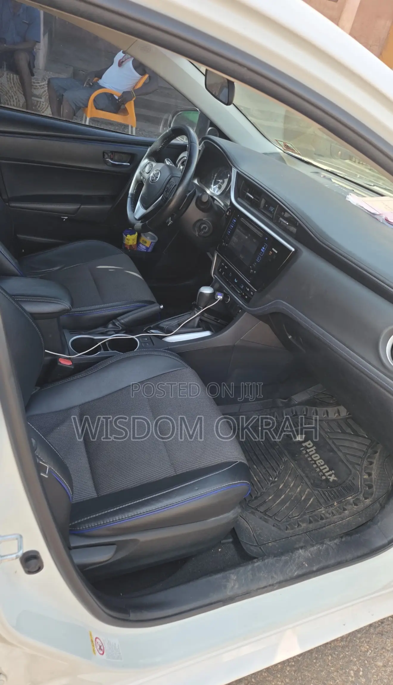 Toyota Corolla SE 4dr Sedan (1.8L 4cyl CVT) 2017 White