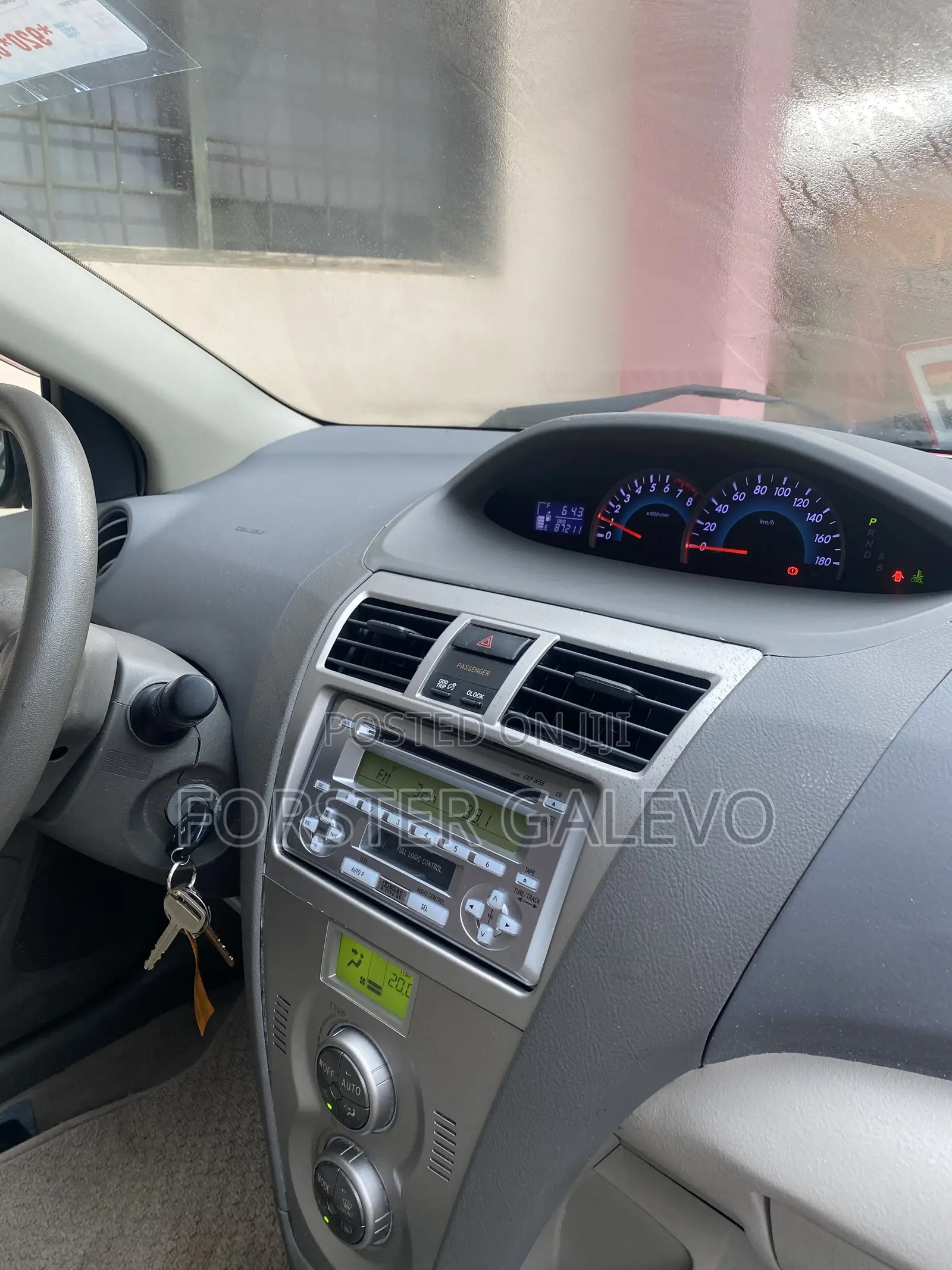 Toyota Belta 2010 Green