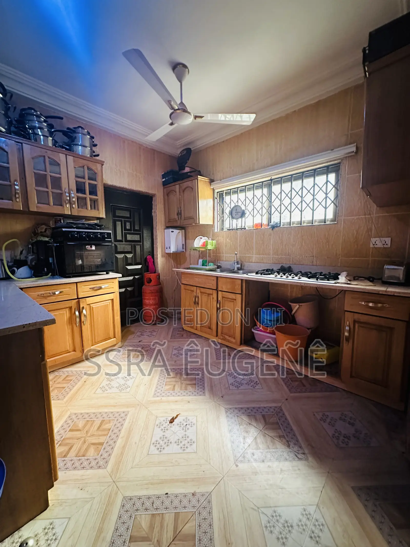 3bdrm House in 70X100, Oyarifa Mall Area for rent