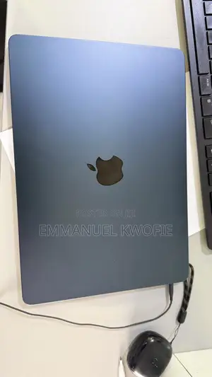 Laptop Apple MacBook Air 2022 M2 16GB Apple M2 SSD 256GB