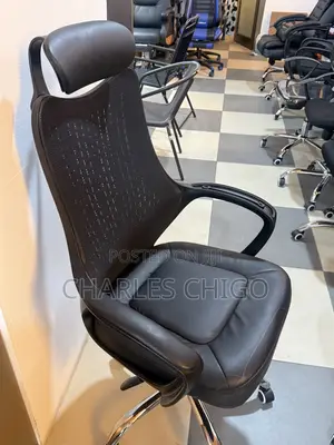 Executive Mesh Swivel Office Chair