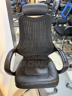 Executive Mesh Swivel Office Chair