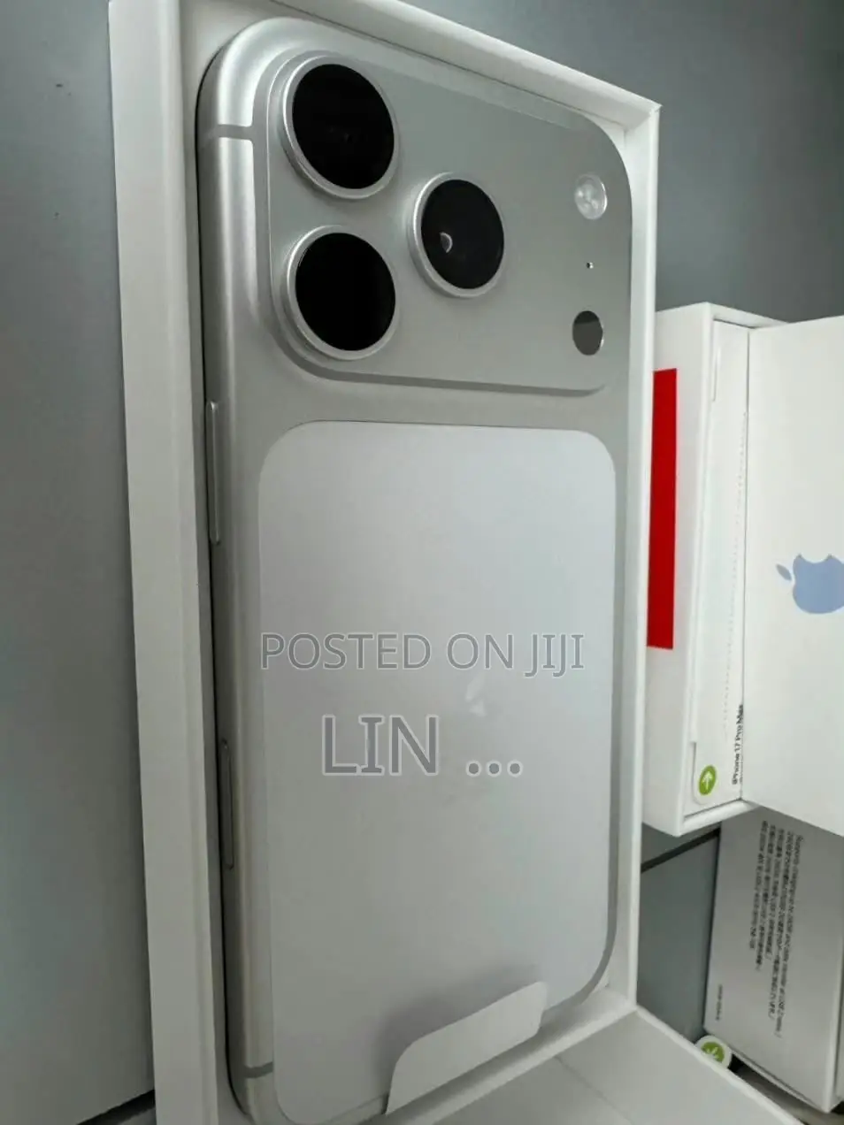 New Apple iPhone 17 Pro Max 1 TB Silver