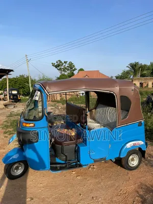 Bajaj RE 2025 Blue