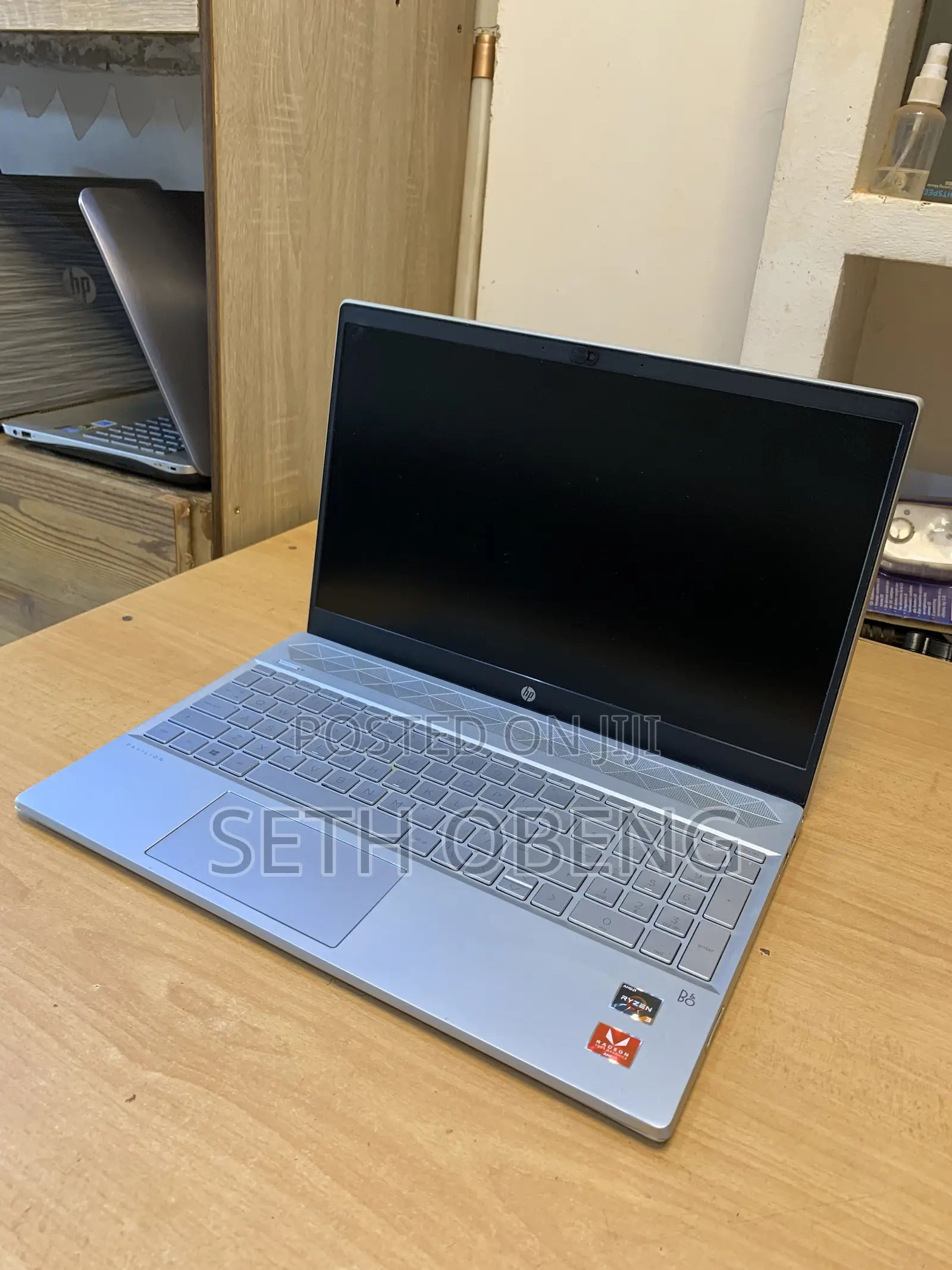 Laptop HP Pavilion 15 8GB AMD Ryzen 3 SSHD (Hybrid) 256GB
