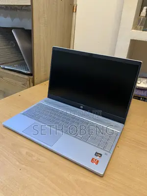 Laptop HP Pavilion 15 8GB AMD Ryzen 3 SSHD (Hybrid) 256GB