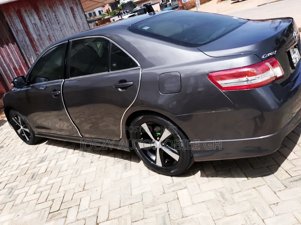Toyota Camry 2007 Gray