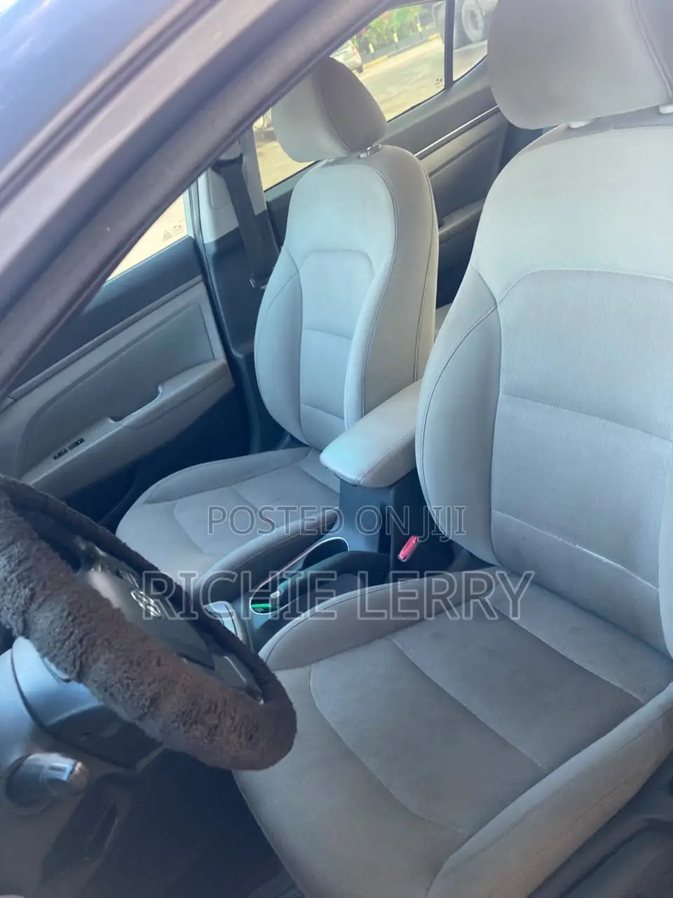 Hyundai Elantra Limited Sedan FWD (2.0L 4cyl 6A) 2017 Gray