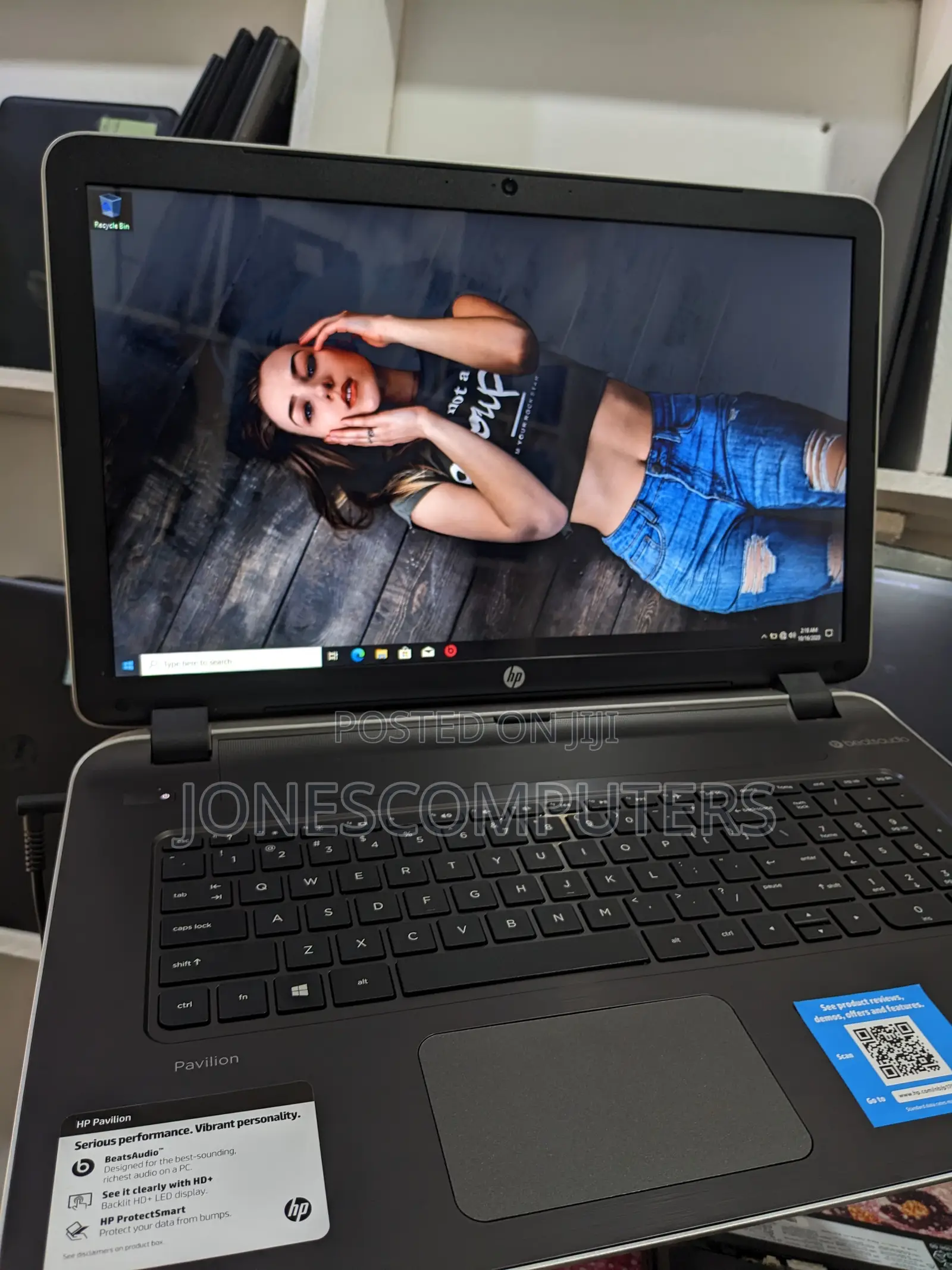 Laptop HP Pavilion 17 6GB AMD A10 HDD 700GB