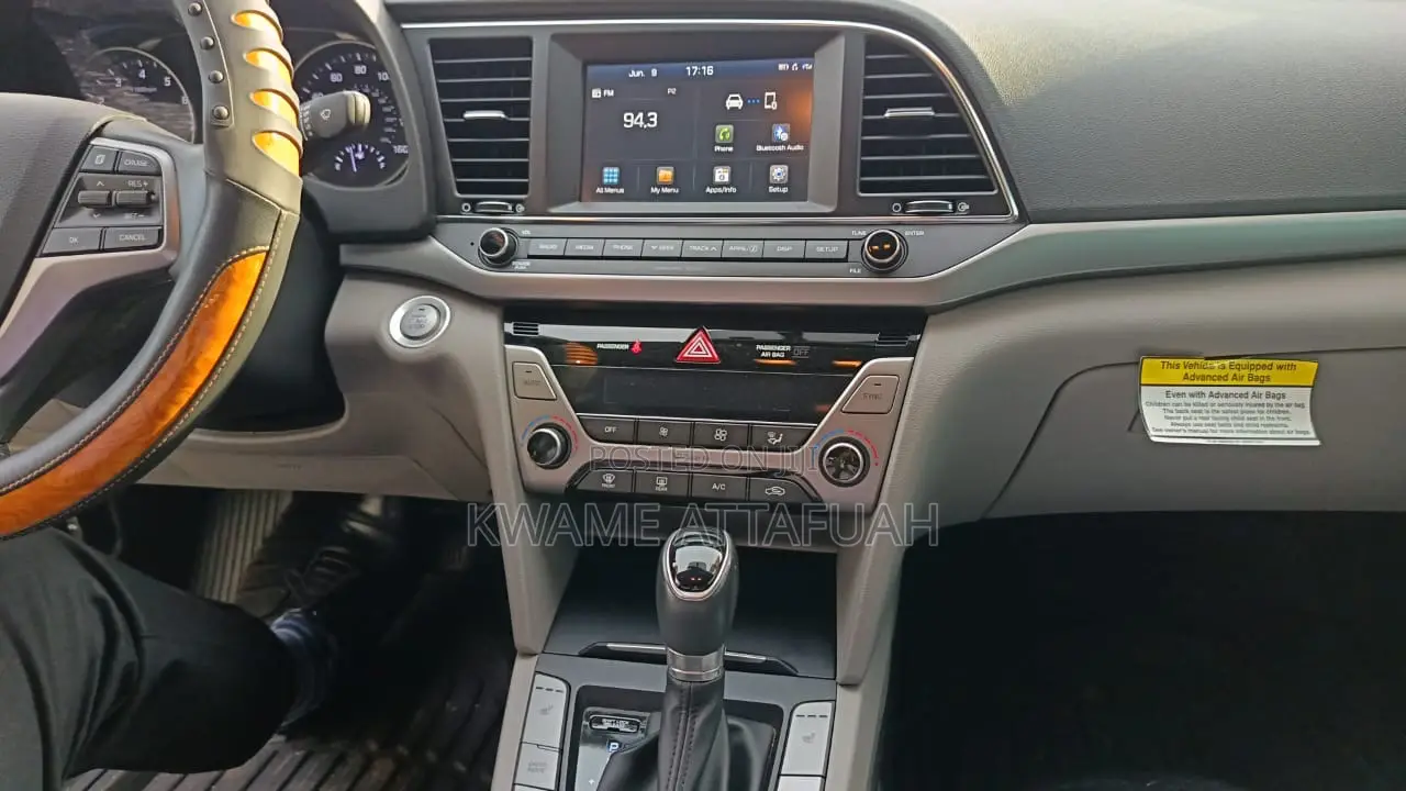 Hyundai Elantra 2018 Blue