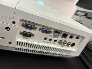 High-End Professional Eiki Lc-Wbs500 Data Projector for Sale
