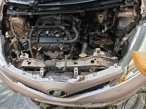 Toyota Vitz 2012 Silver