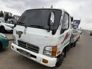 Hyundai Mighty Towing Truck