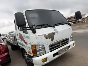Hyundai Mighty Towing Truck