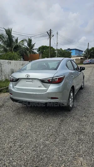 Toyota Yaris iA 1.5 FWD 2017 Silver