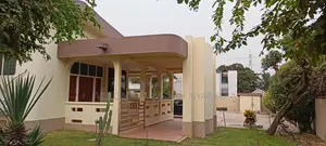 8bdrm Apartment in Mile 7 for sale