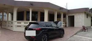 8bdrm Apartment in Mile 7 for sale
