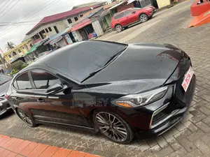 Hyundai Elantra Sport Sedan FWD (1.6L 4cyl 6M) 2017 Black