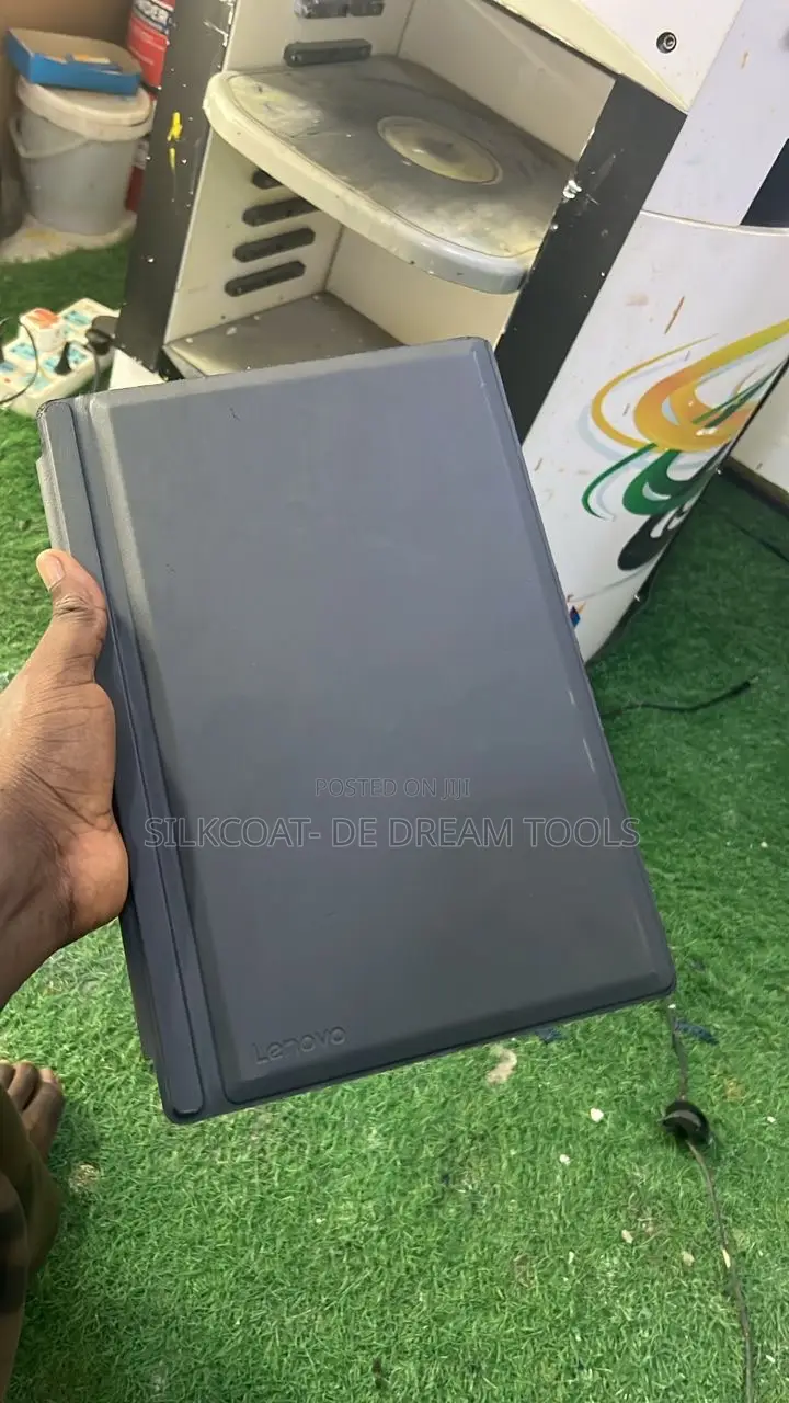 Laptop Lenovo IdeaPad 130 128GB Intel Core i5 SSHD (Hybrid) 256GB