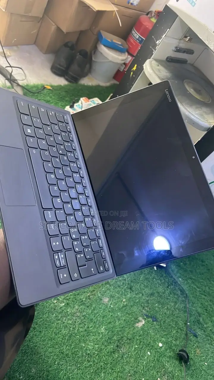 Laptop Lenovo IdeaPad 130 128GB Intel Core i5 SSHD (Hybrid) 256GB