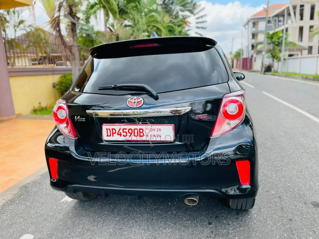 Toyota Vitz 1.3 AWD 5dr 2016 Black