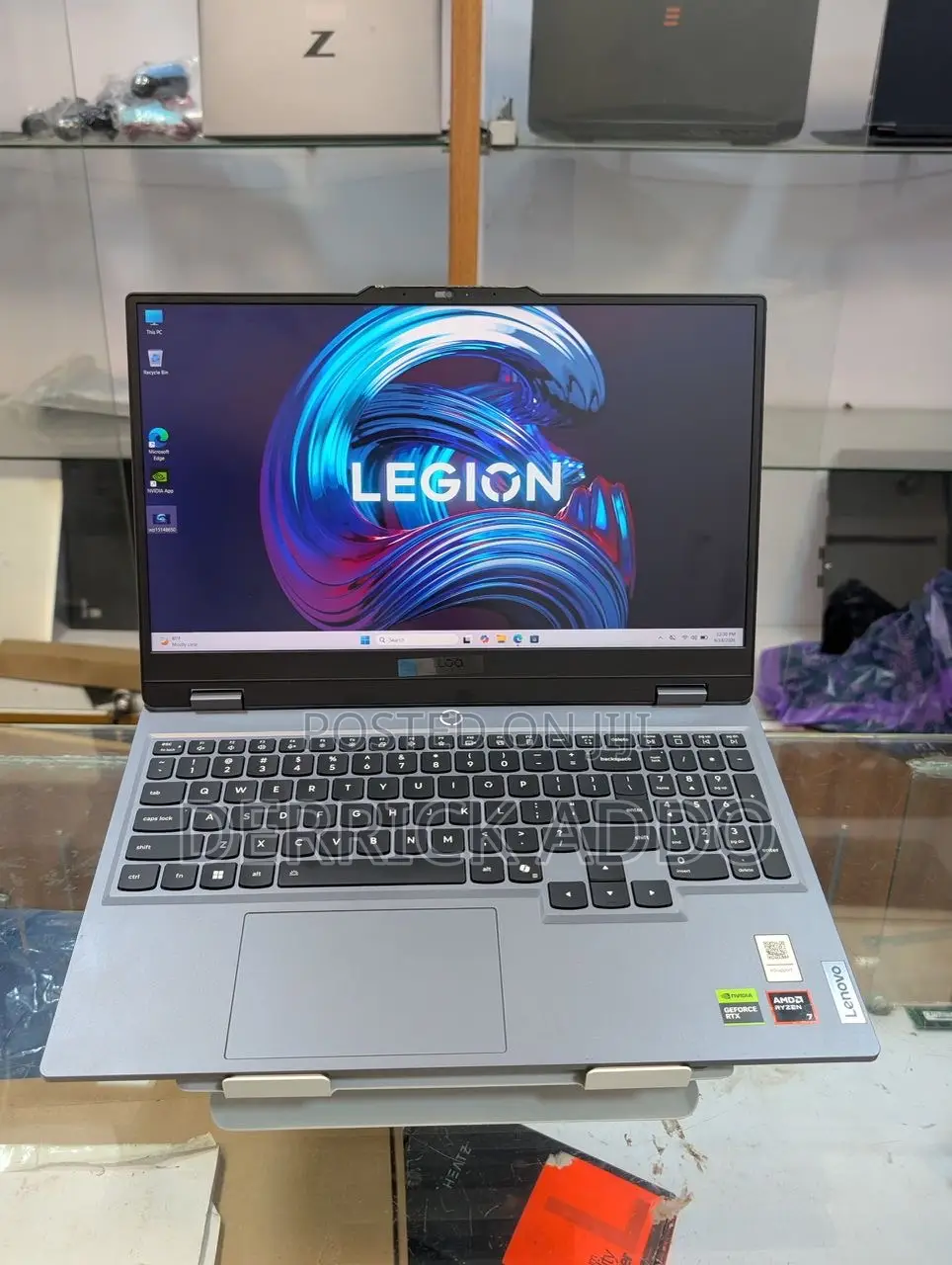 New Laptop Lenovo LOQ 15AHP10 16GB AMD Ryzen 7 SSD 1T