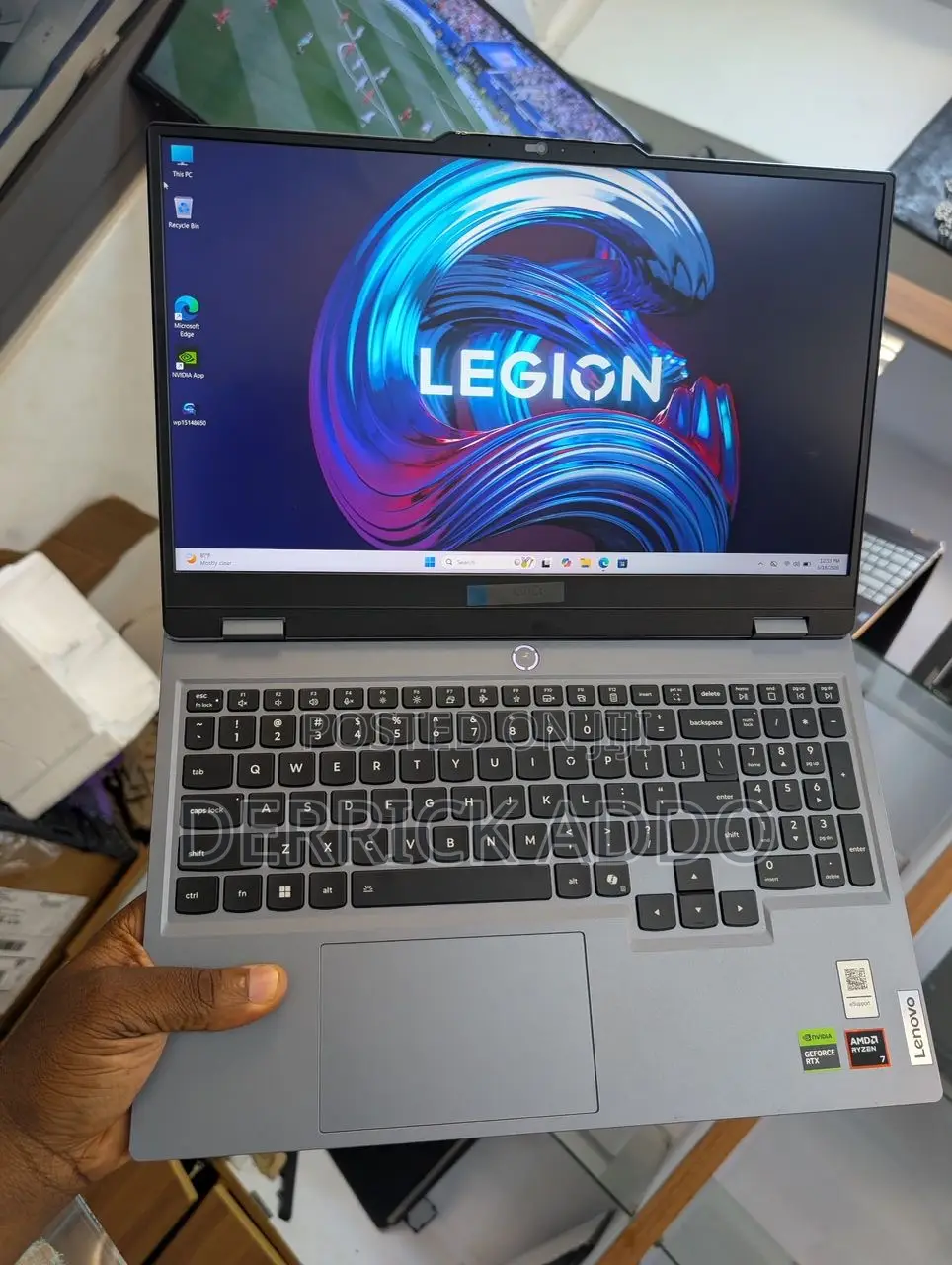 New Laptop Lenovo LOQ 15AHP10 16GB AMD Ryzen 7 SSD 1T
