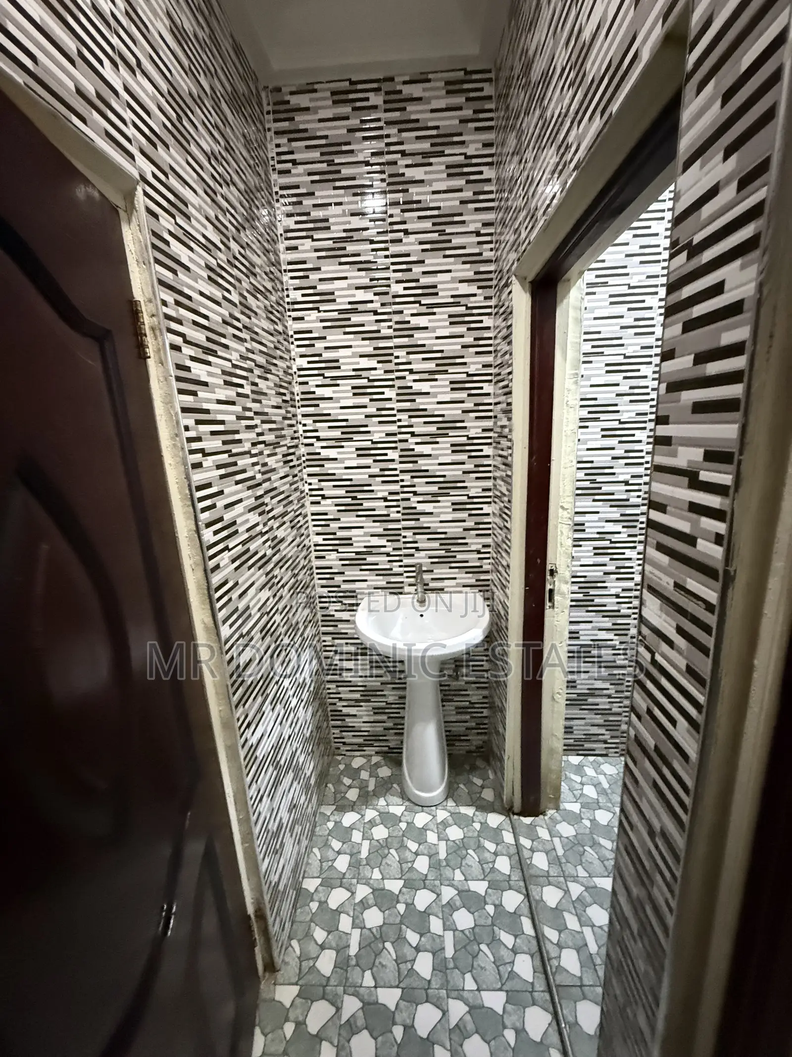 4bdrm Apartment in Mr Dominic Estates, West Hills Mall Area for rent