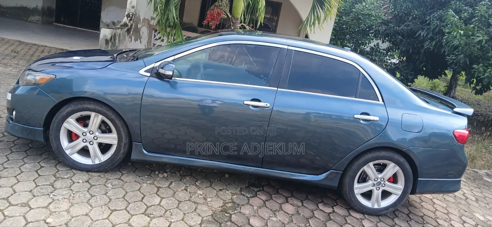 Toyota Corolla 2010 Gray