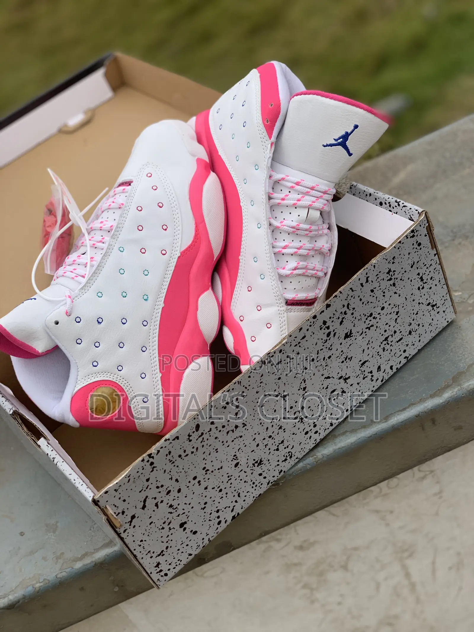 Air Jordan 4 in Box as Seen