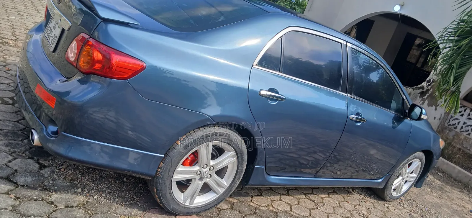 Toyota Corolla 2010 Gray