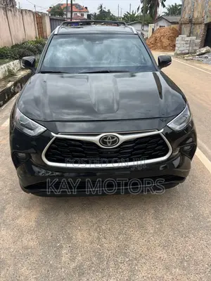 Toyota Highlander Platinum 2022 Black