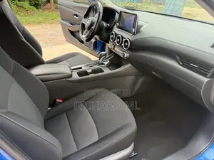 Nissan Sentra SV 2022 Blue