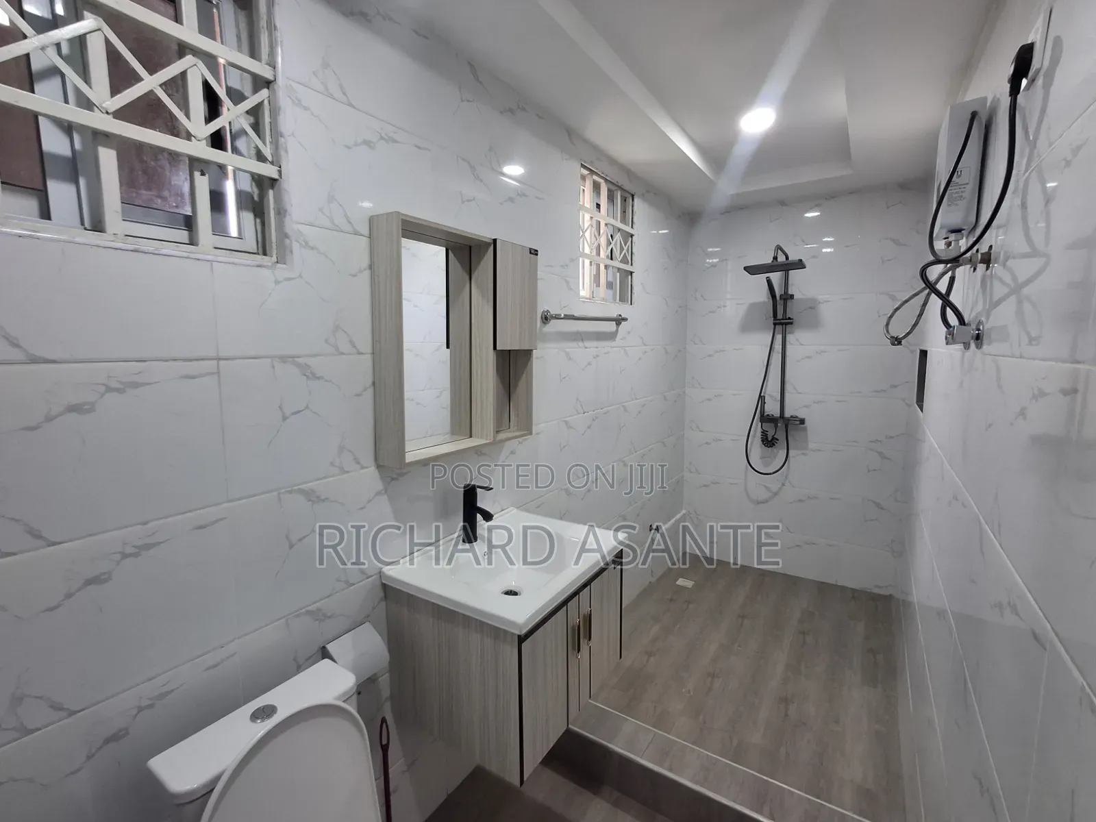 2 Bedrooms Exctv Complete Apartment at Pokuase Fise