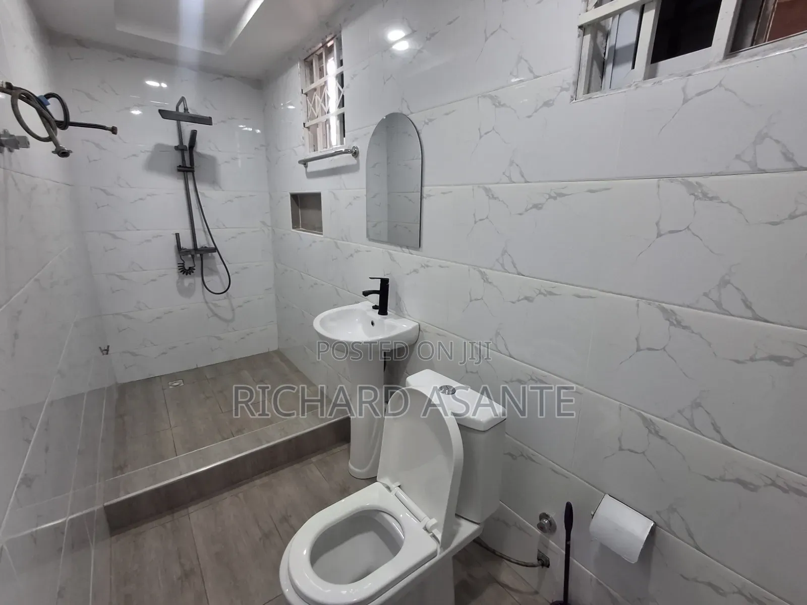 2 Bedrooms Exctv Complete Apartment at Pokuase Fise