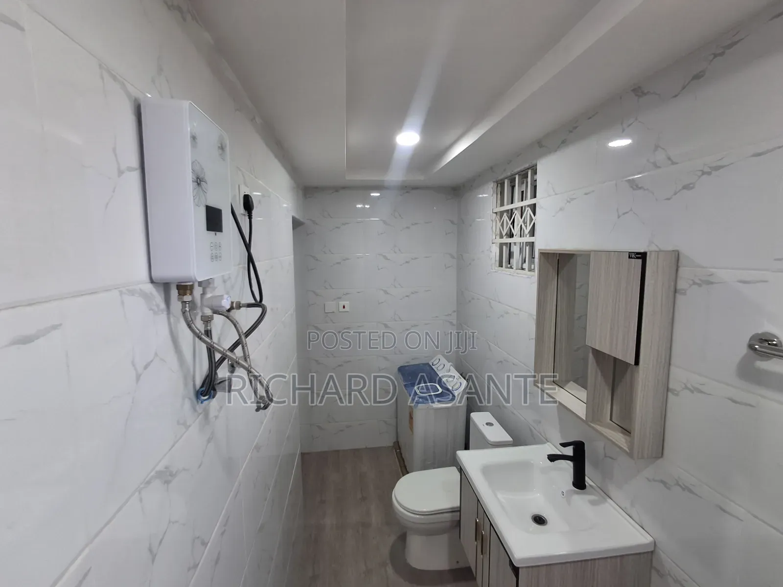 2 Bedrooms Exctv Complete Apartment at Pokuase Fise