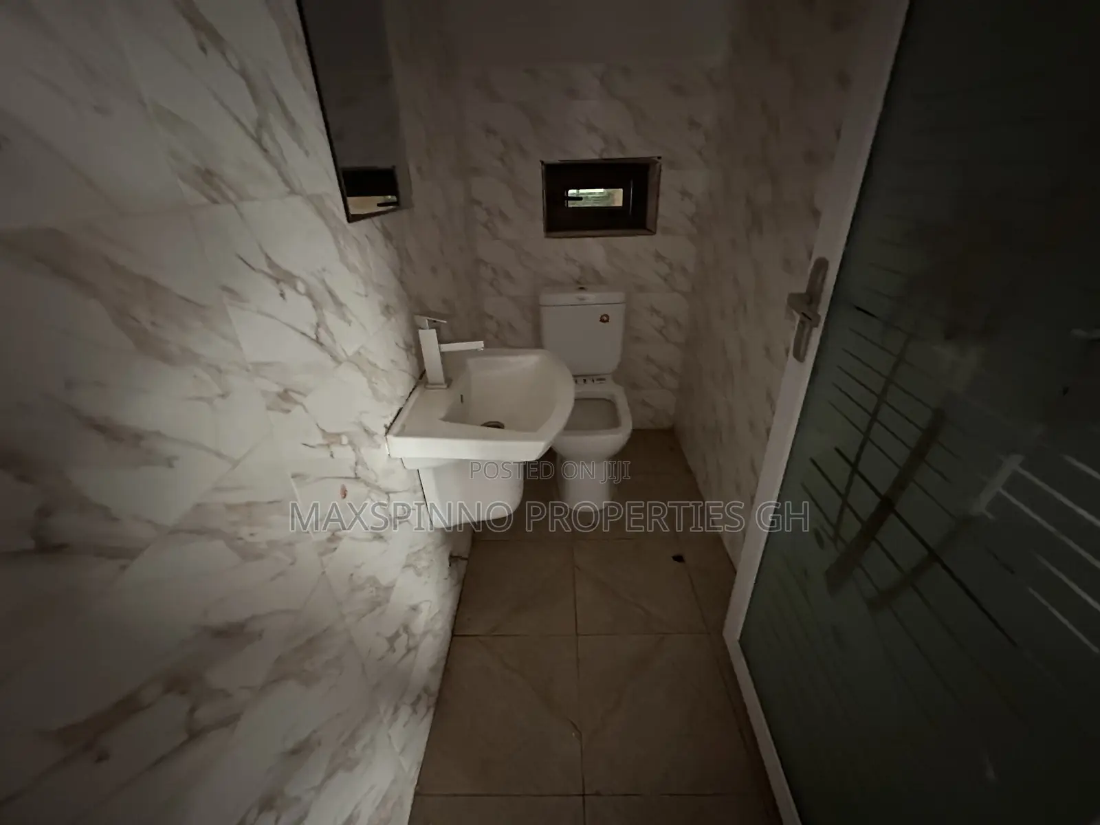 5bdrm House in Maxspinno Properties, Ghana Flag for rent