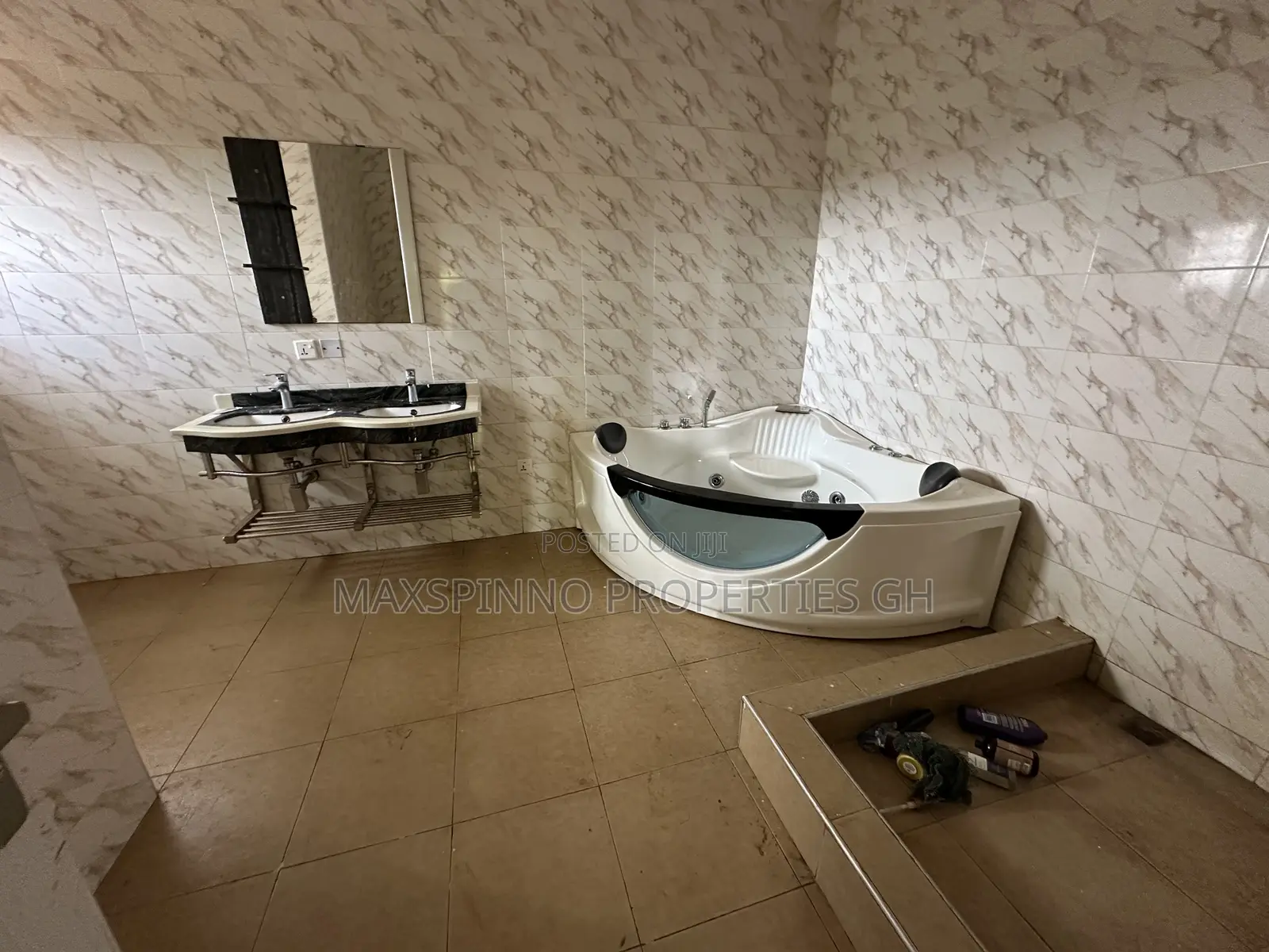 5bdrm House in Maxspinno Properties, Ghana Flag for rent