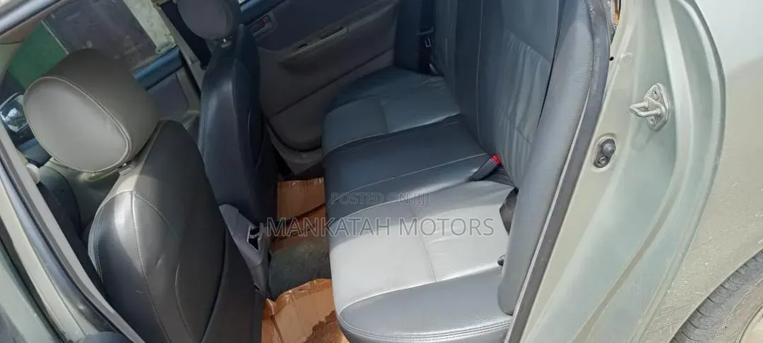 Toyota Corolla 2007 Gray