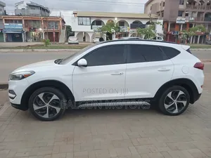 Hyundai Tucson Limited AWD 2018 White