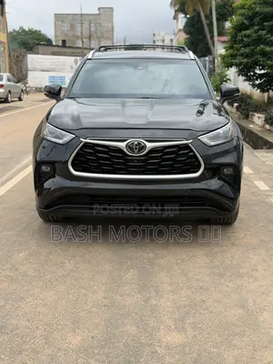 Toyota Highlander Platinum 2022 Black