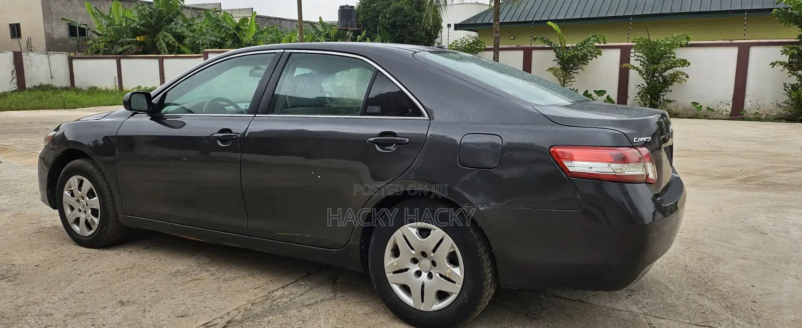 Toyota Camry 2011 Gray